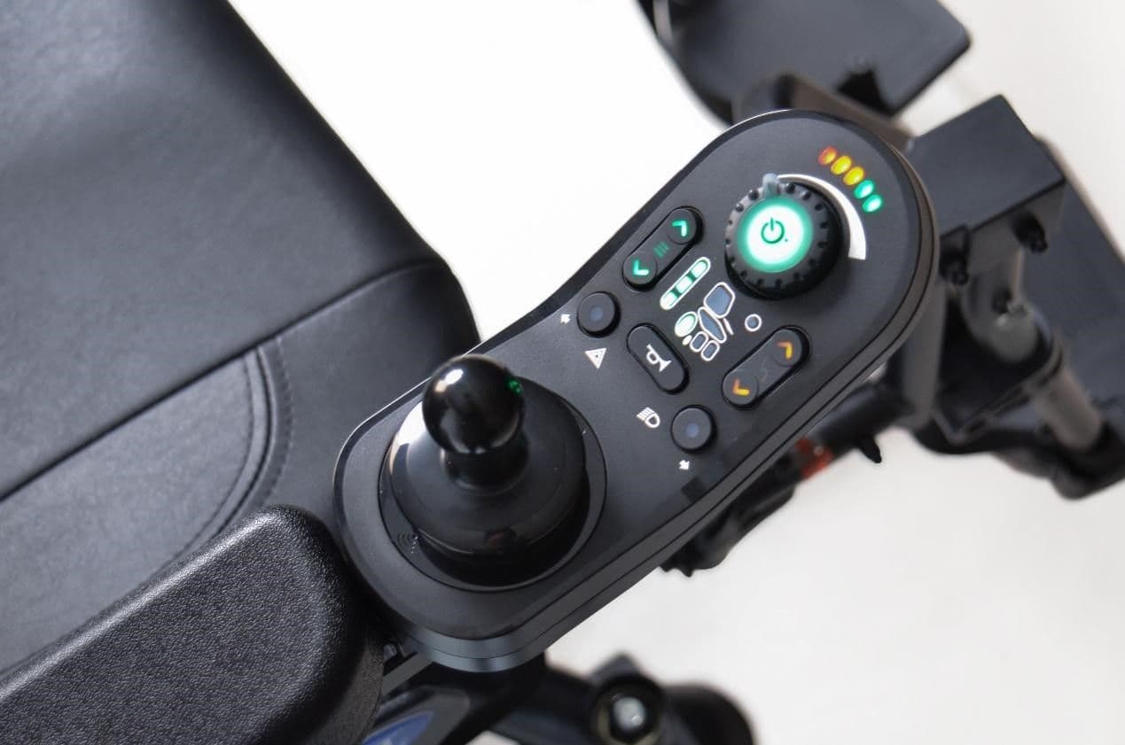 Exploring the Versatility and Benefits of Modern Power Wheelchairs